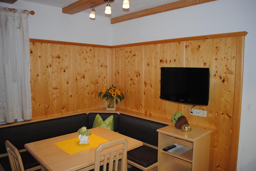 Haus Untergand Daire Sankt Anton am Arlberg Oda fotoğraf