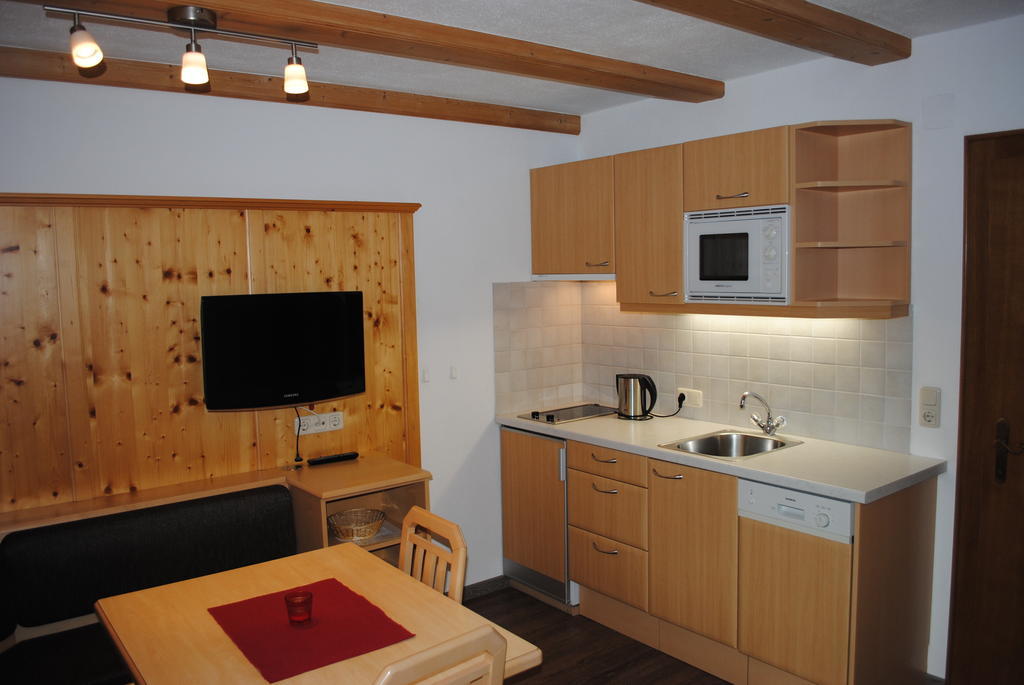 Haus Untergand Daire Sankt Anton am Arlberg Oda fotoğraf