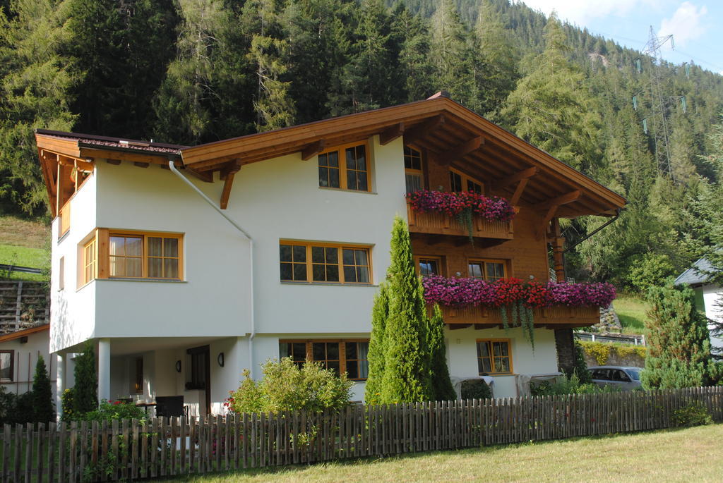Haus Untergand Daire Sankt Anton am Arlberg Dış mekan fotoğraf